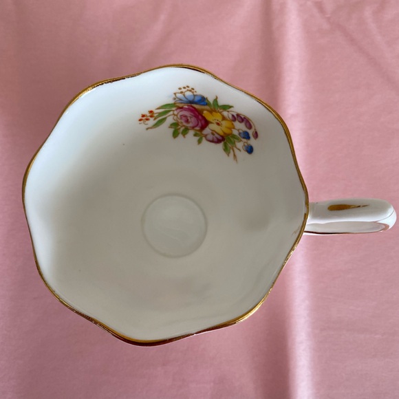 Rare Royal Albert Tea Set with a Pink Border, Scrollwork and Floral Sprays - Picture 6 of 9